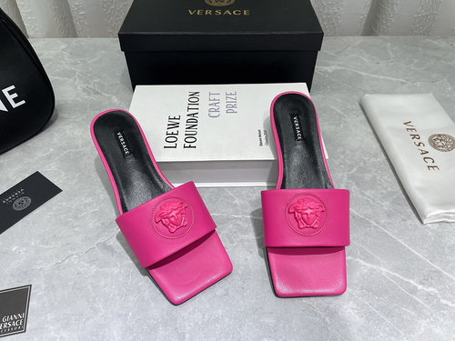 Versace Early Spring New Sastefang Leather Slipper 35-40-306153aa